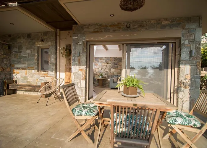 Wood&stone Nyaraló Vérga Kalamátasz